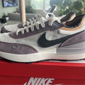 Nike Waffle One SE men size 9 like new